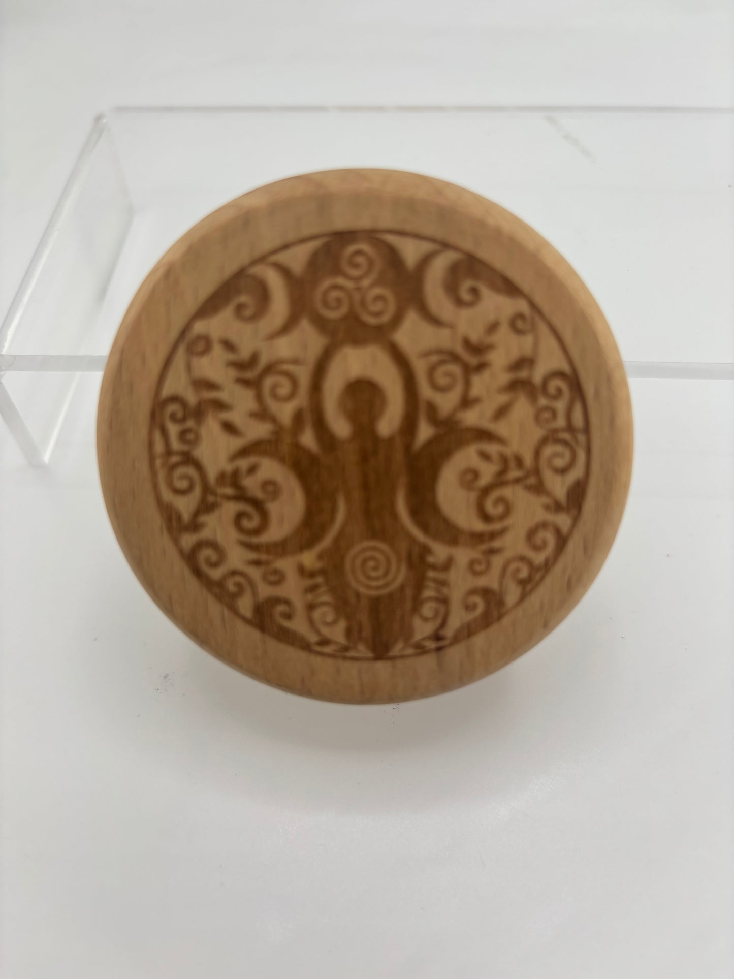 goddess wooden herb grinder Large